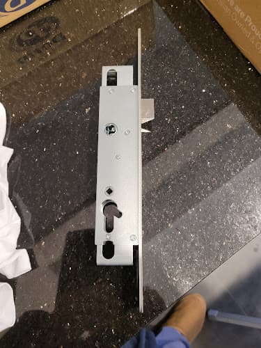 Locksmiths At The Port